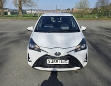 Toyota Yaris Hybrid Icon Toch